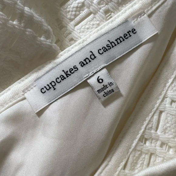 Cupcakes & Cashmere white eyelet lace dress size 6 - Picture 9 of 9